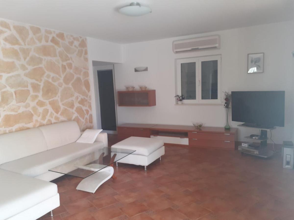 Apartments Ilicic 苏佩塔尔 外观 照片